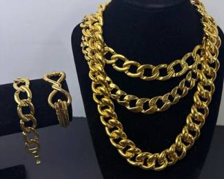 051 monetchunkygoldtonechainlinkneckla