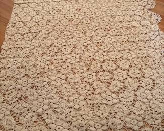 224 handmadevintagetableclothorblankets