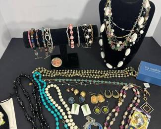 356 largecostumejewelrylot