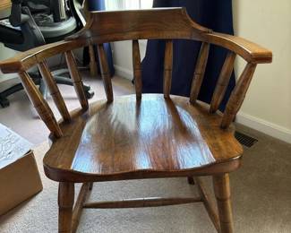 399 windsorstylewoodencaptainschair
