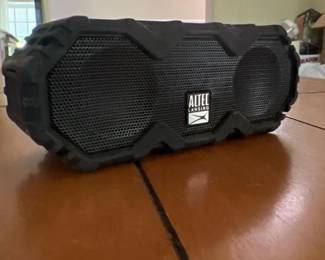 008 alteclansingportablebluetoothspeaker