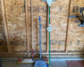 147 garagebroomsetpushbroomuprightbroo