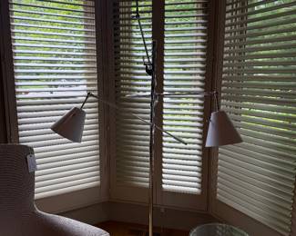 Marble based directional lamp