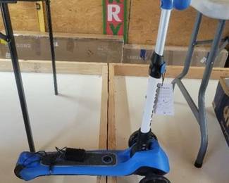 ELECOSMOS Kids Electric Scooter