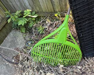 Ames Collector Series 26 in. Poly Leaf Rake