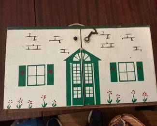 Vintage Wooden Dollhouse Carry Case