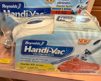 Reynolds Handi-Vac Vacuum Sealer Starter Kit
