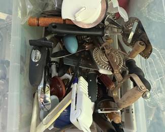 Assorted Kitchen Gadgets Lot