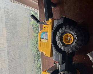 Tonka XMB-975 Front Loader Toy Truck