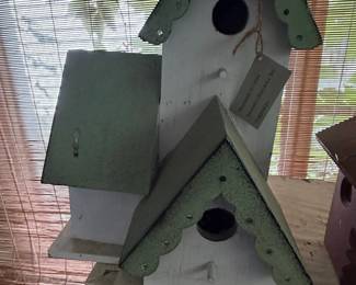 Glitzhome White and Green Distressed Solid Wooden Decorative Birdhouse