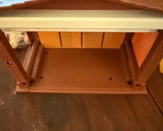 Vintage Plastic Toy Garage/Barn Playset