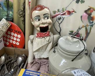 Mc Carthy Doll, Flatware