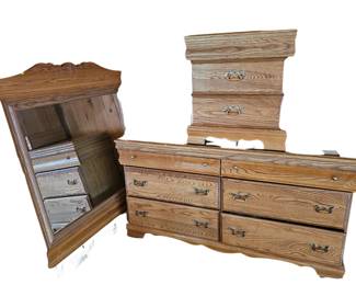 Oak Finish 6 Drawer Dresser Mirror 2 Drawer Nightstand