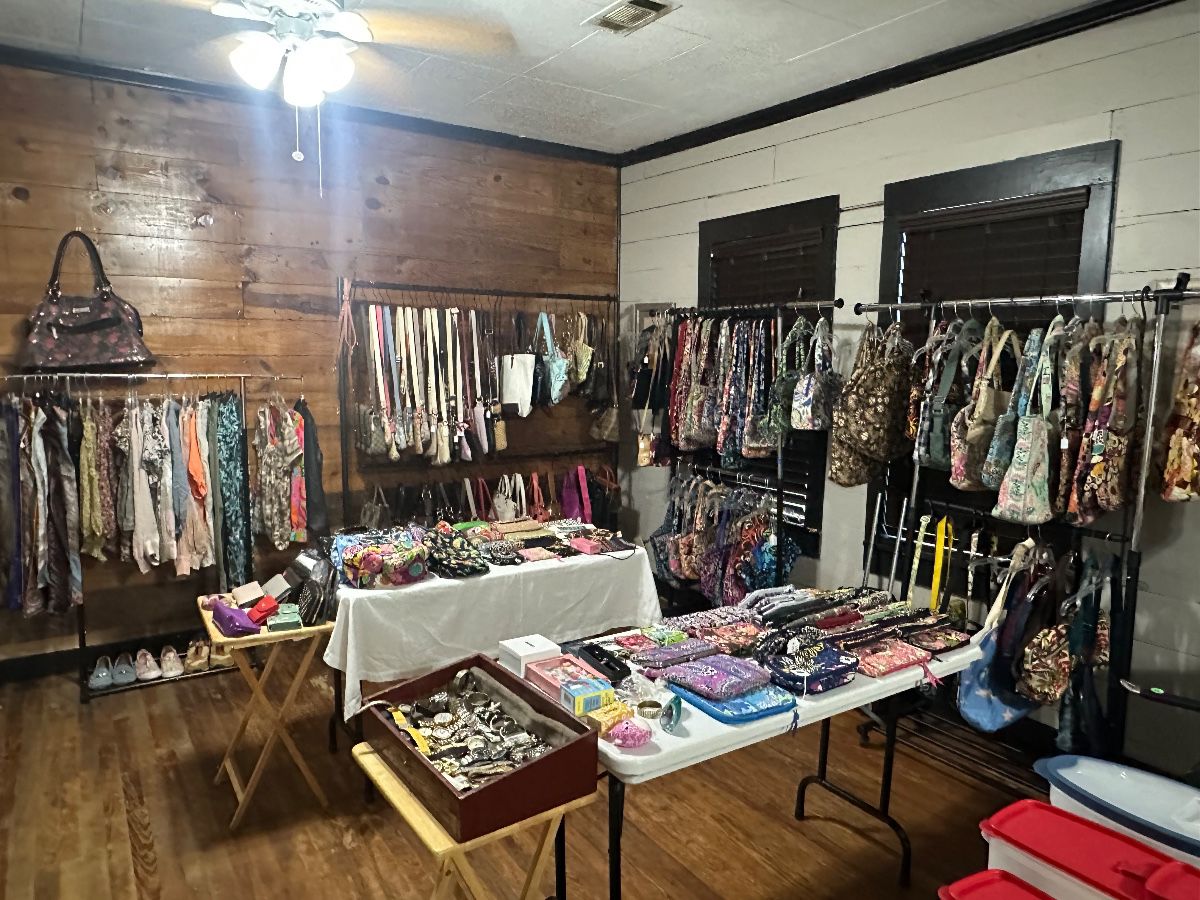 Vintage clothes, modern clothes, men’s sneakers, baseball caps, soccer & football jerseys, dresses, women’s sandals and heels • Women’s purses, wallets (Coach (Vintage & Y2K), Gucci, Kate Spade, Michael Kohrs, Dooney & Bourke, Vera Bradley, and many other brands!