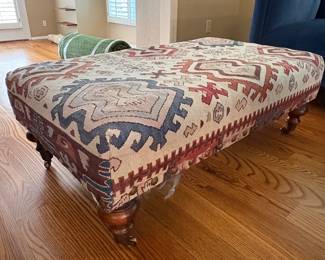 Kilim ottoman