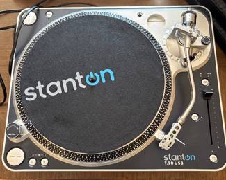 Stanton Turntable