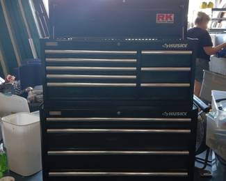 XL Husky Toolbox w key