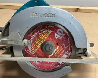Makita HeavyDuty Circular Saw