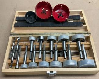 MultiPiece Hole Saw Kit  Master Drilling Set with 13 x 6 Storage Case