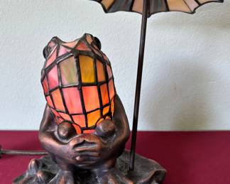 Very Cool Tiffany Style Frog Lamp