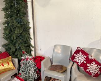 Christmas Tree, Christmas Decor, Chairs