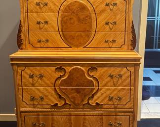 UNIQUE VINTAGE DRESSERS 