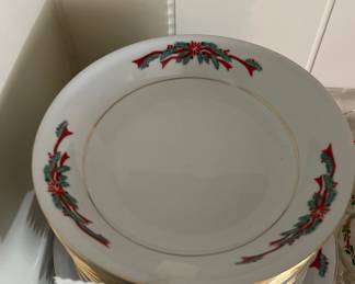 Tienshan China Poinsettias and Bows Set