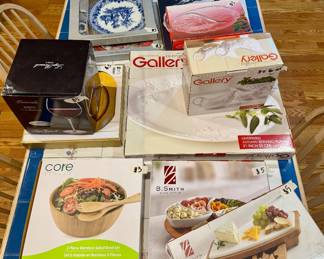 Brand new, unopened kitchen items 