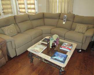 Bassett corner sofa.....adjustable