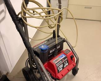 Black Max Electric Pressure Washer 1700 PSI 1.2 GPM