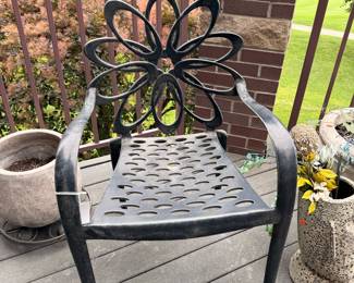 Black Metal Flower Patio Chair