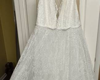 Marchesa Wedding dress size 8 $250