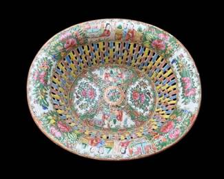 19th Century Chinese Rose Medallion Reticulated Porcelain Basket / Bowl