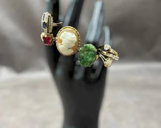 Estate Lot of 7- 14k & 10K Gold Rings Cameo, Jade, Diamonds 22.28 grams total wt