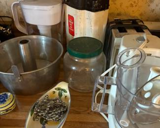 Corn dishes and kitchen items