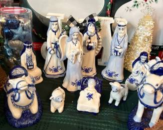Ceramic holiday figurines