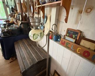Oil lamp and primitive decor