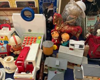 Vintage toy cash register and dolls