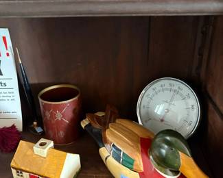 Vintage scale and primitives
