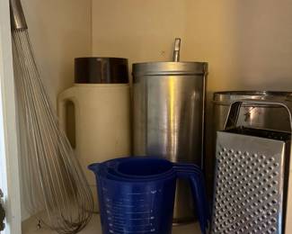 Kitchen tools and thermos