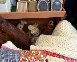 Picture frames and plush toys