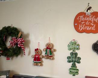 Christmas wreath and gingerbread decor