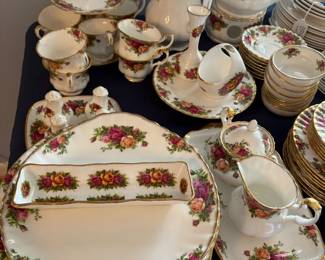 Royal Albert Old Country Roses china