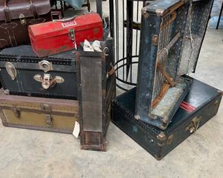 antique steamer trunks