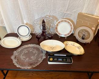 Avon, Pyrex, Mikasa, Mieto China, Harmony House
