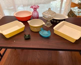 Import HON, wedding cake box, Fenton, DWD pieces of pyrex