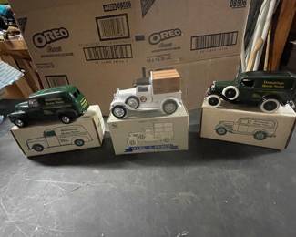 Vintage diecast delivery truck coin banks