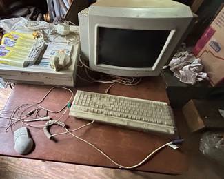 Vintage Packard Bell Multimedia computer from 1993