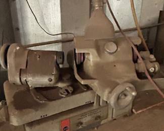 Black & Decker 6305 Type A Valve Refacer.