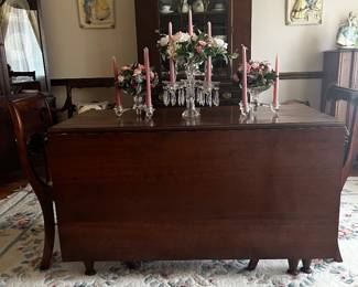 Drop Leaf Table with 4 chairs, Rug